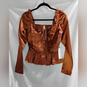 Live 4 Truth fitted cropped peplum-style hem ruched bodice L/S Top Ladies Size S